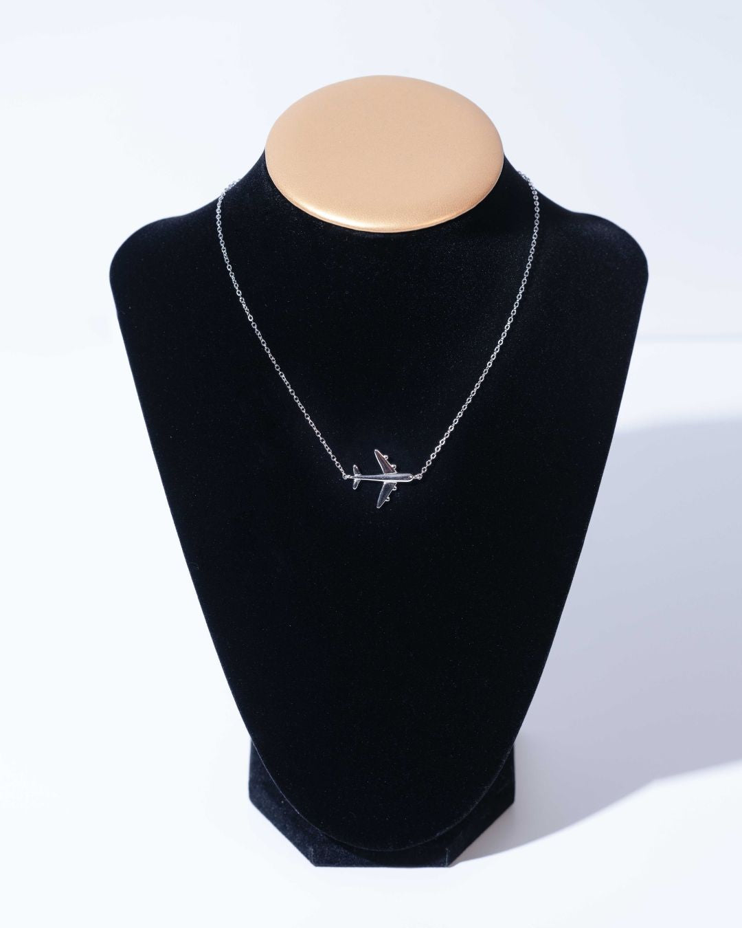 925 Sterling Silver Necklace with Large Airplane (2cm): A beautifully crafted piece, combining minimalist design with a striking aviation theme.